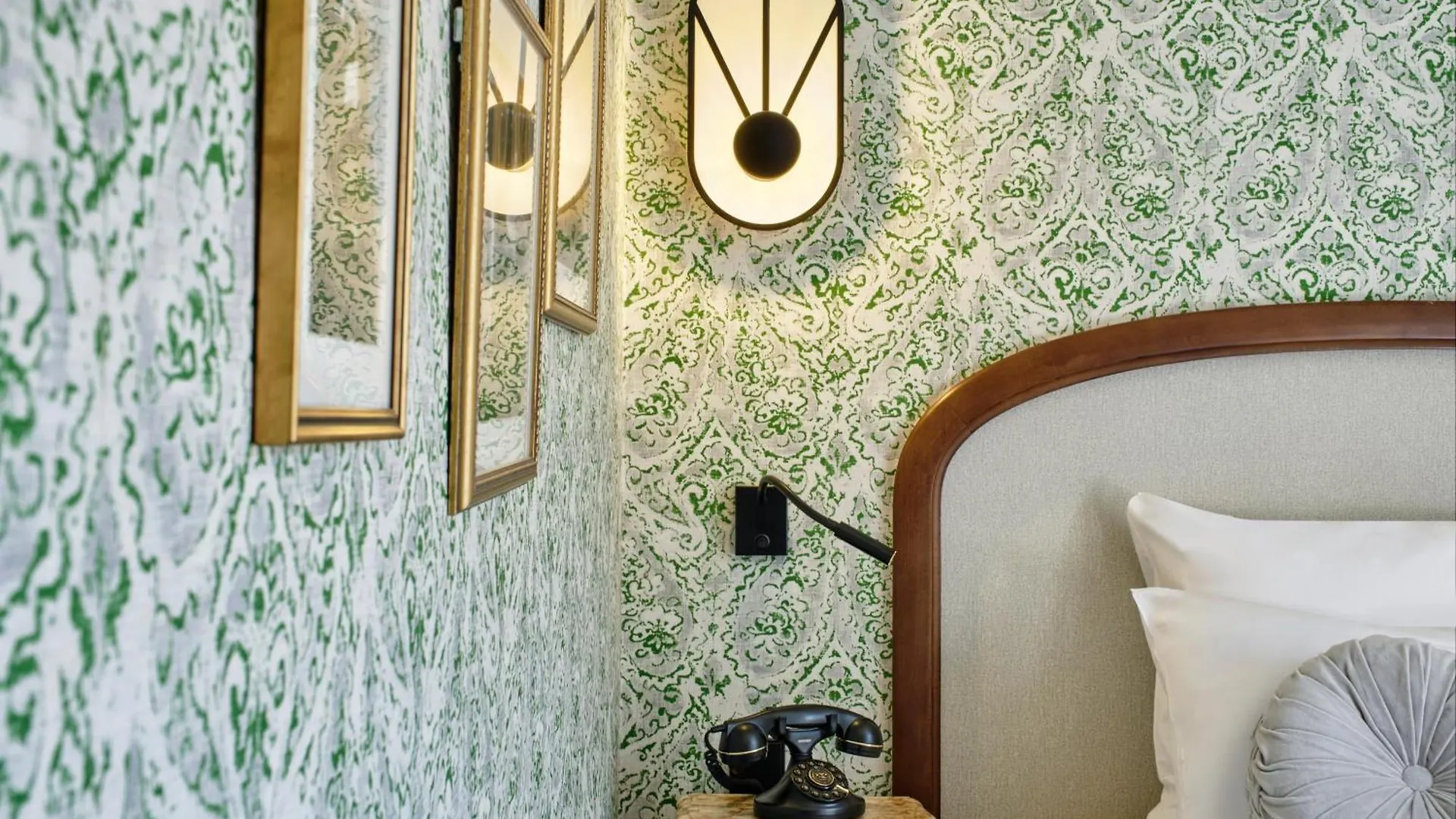 Hotel Josephine By Happyculture 4*